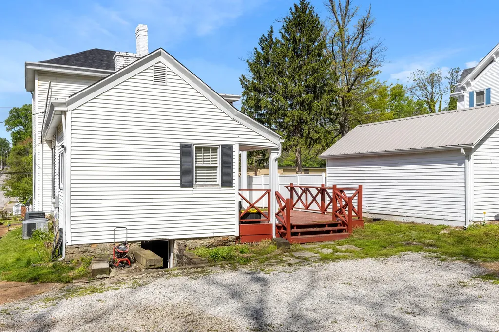 201 N Maysville Street Mt Sterling KY 40353