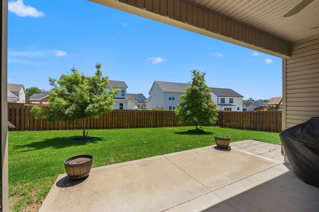 136 Maddrey Haven Nicholasville KY 40356