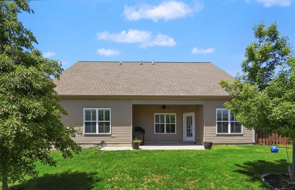 136 Maddrey Haven Nicholasville KY 40356