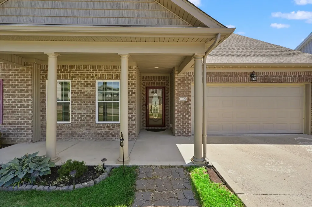 136 Maddrey Haven Nicholasville KY 40356
