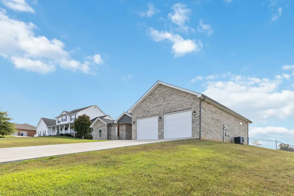 191 Johnny Drive Science Hill KY 42553