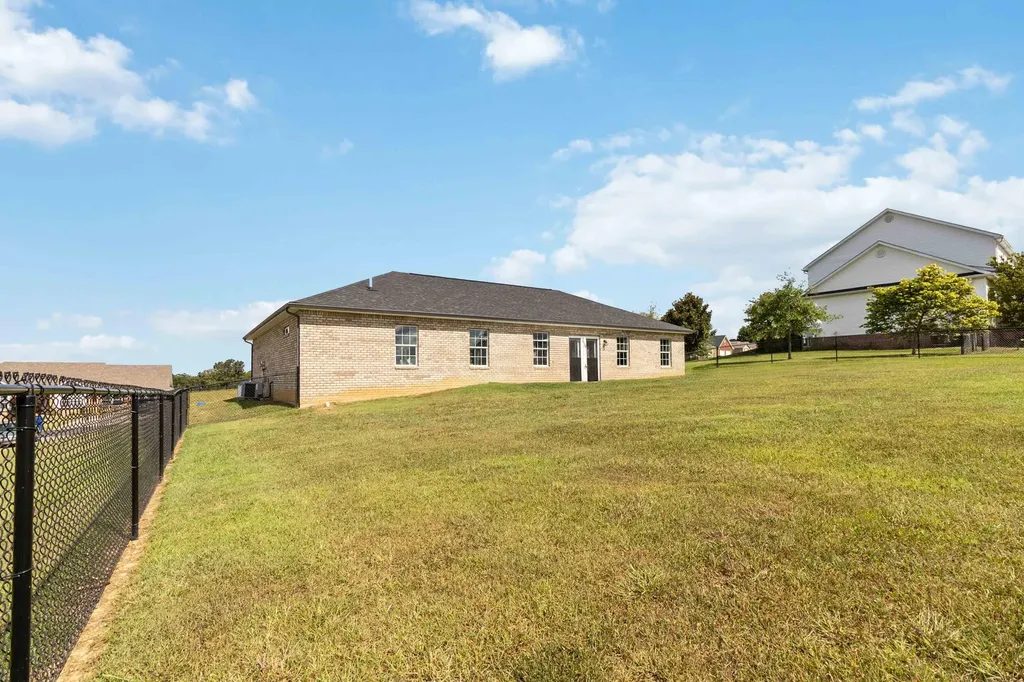 191 Johnny Drive Science Hill KY 42553