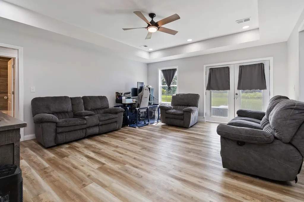 191 Johnny Drive Science Hill KY 42553