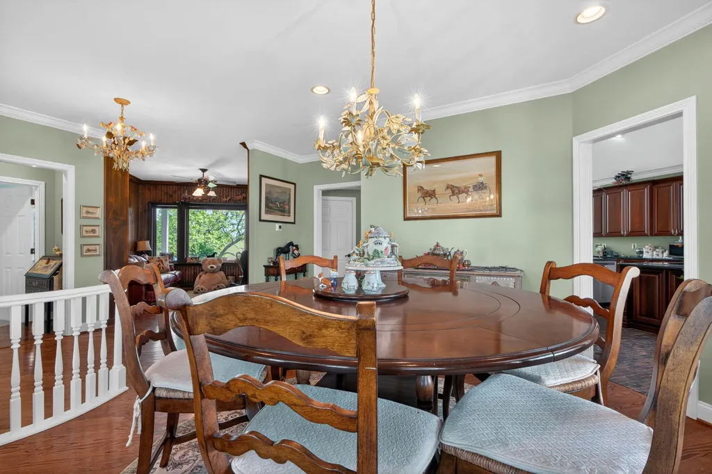 2027 Clintonville Road Paris KY 40361