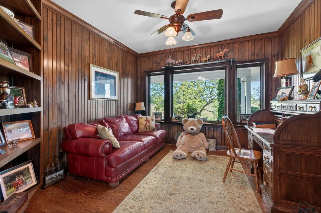2027 Clintonville Road Paris KY 40361