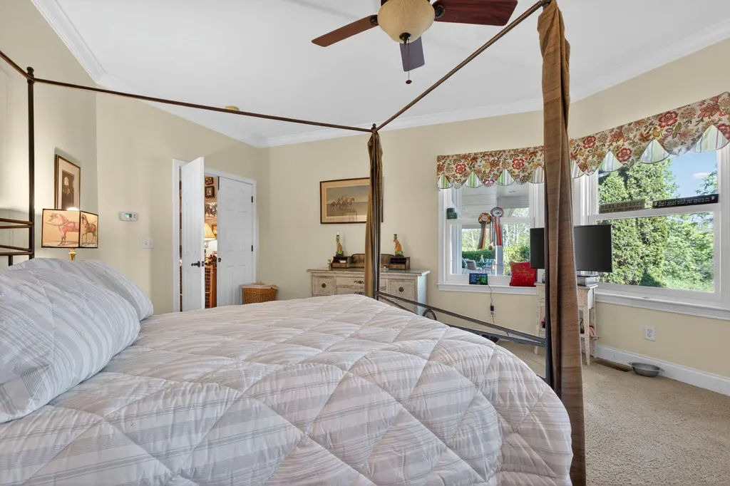 2027 Clintonville Road Paris KY 40361