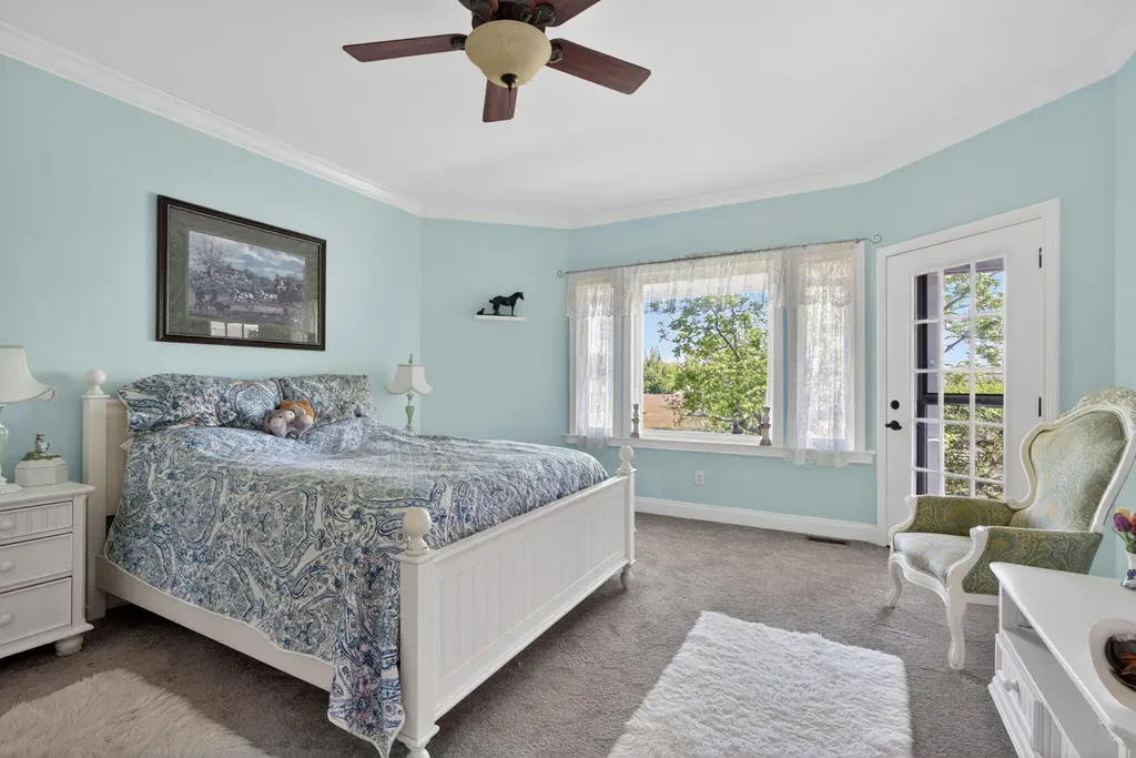 2027 Clintonville Road Paris KY 40361