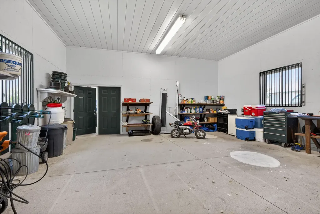 2027 Clintonville Road Paris KY 40361