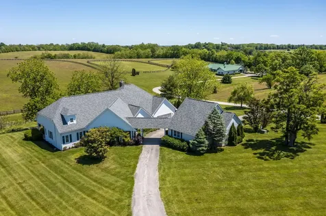2027 Clintonville Road Paris KY 40361