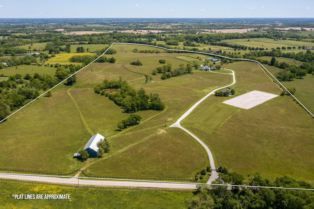 2027 Clintonville Road Paris KY 40361