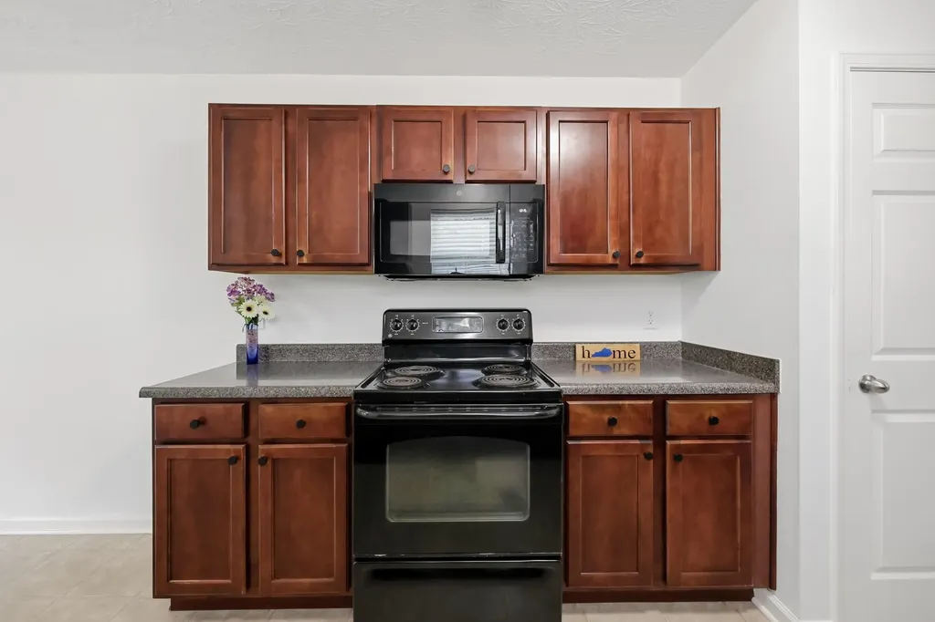 1329 Harrington Court Lexington KY 40511