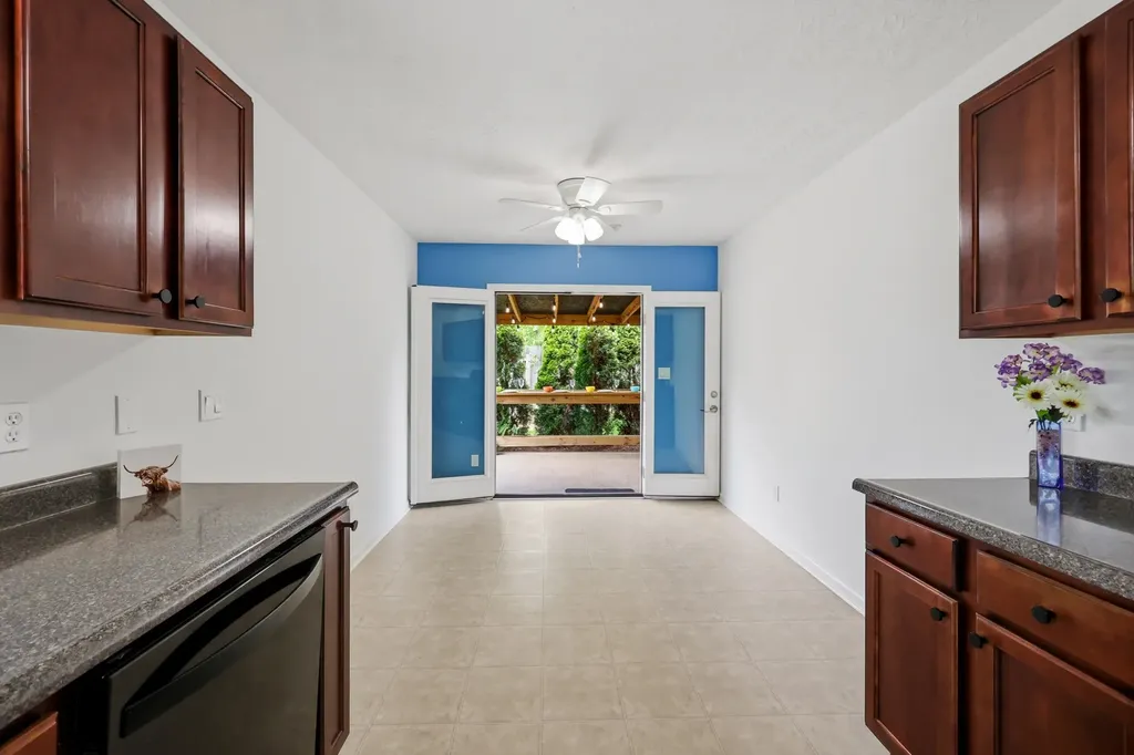 1329 Harrington Court Lexington KY 40511