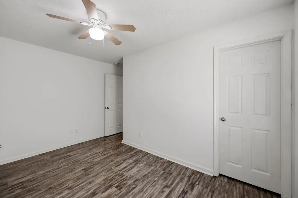 1329 Harrington Court Lexington KY 40511