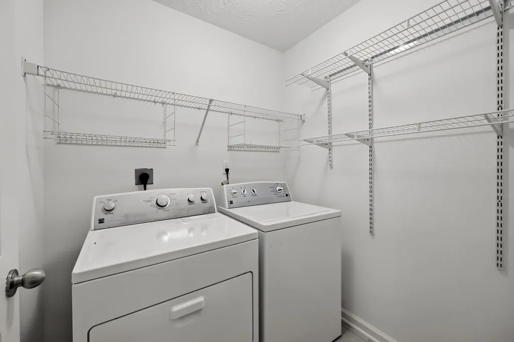 1329 Harrington Court Lexington KY 40511