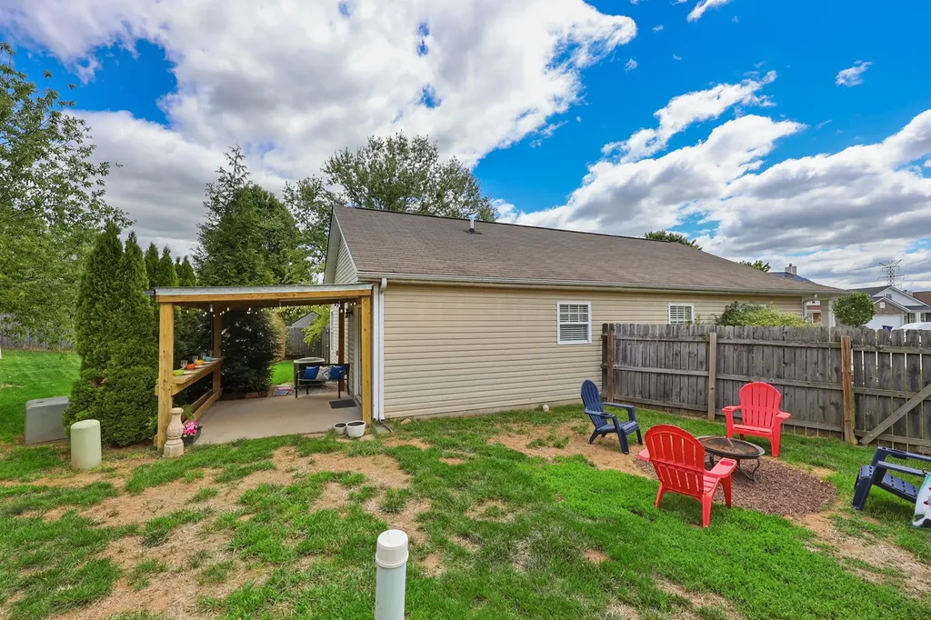 1329 Harrington Court Lexington KY 40511