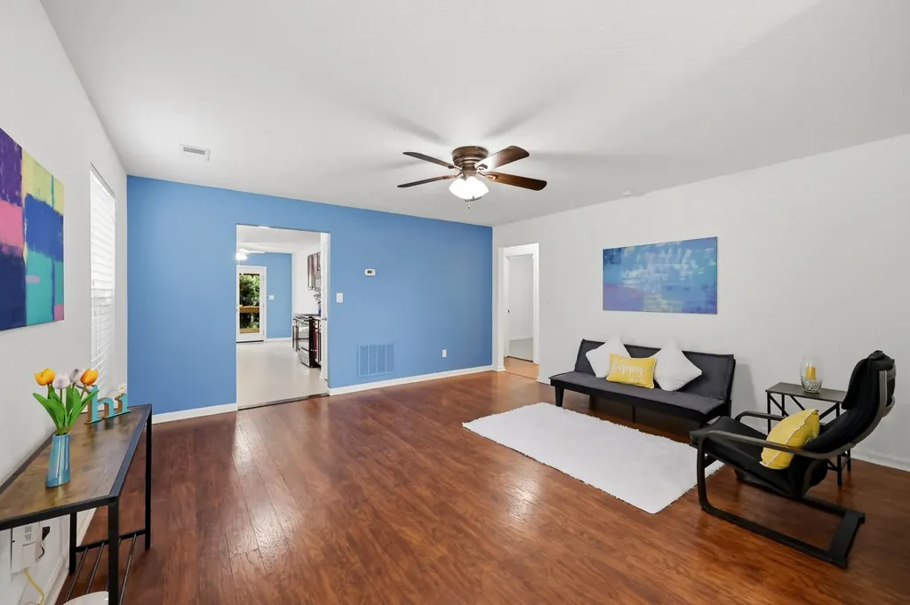 1329 Harrington Court Lexington KY 40511