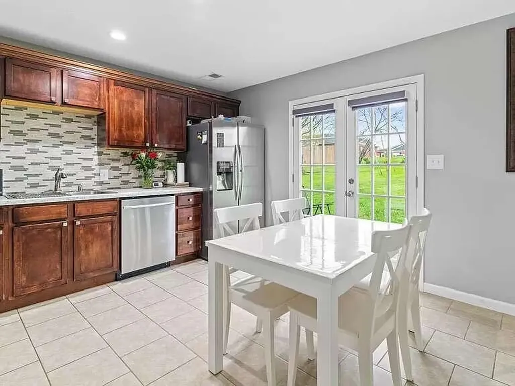 112-114 Garnet Drive Nicholasville KY 40356