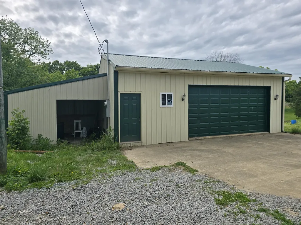 1933 Thatchers Mill Road Paris KY 40361