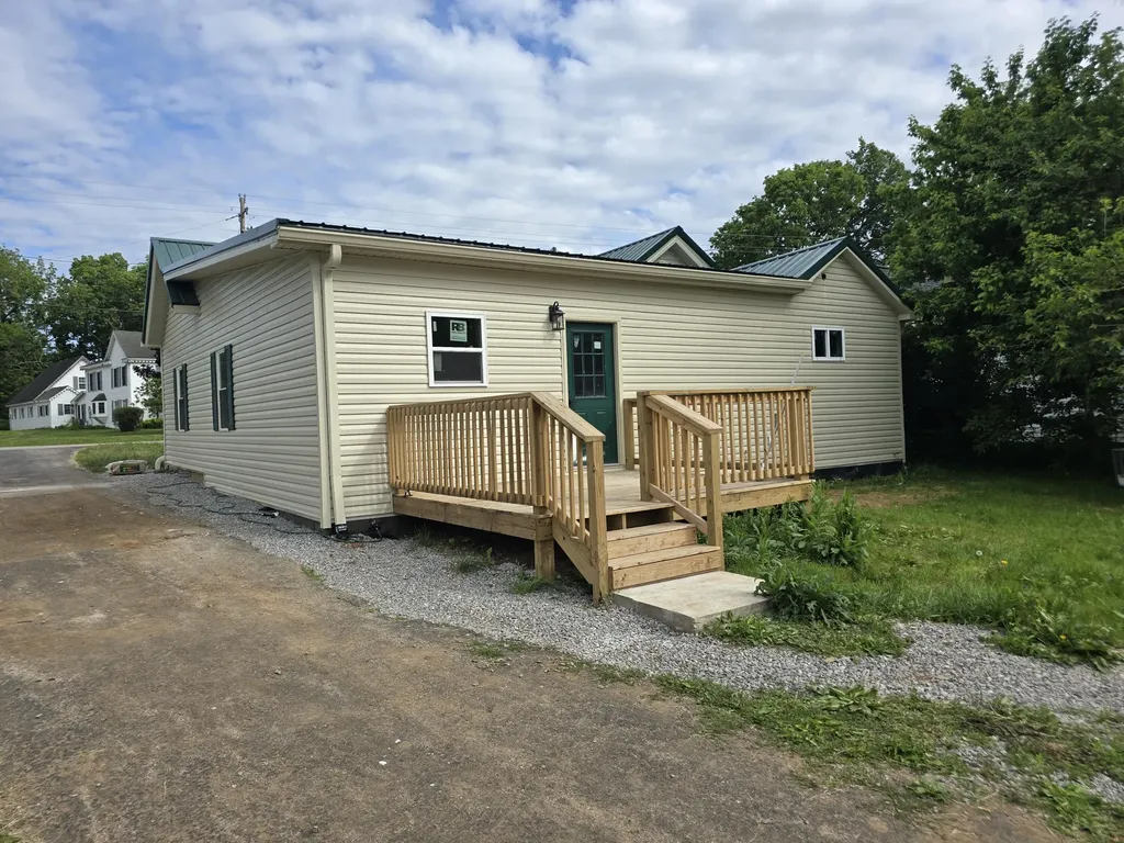 1933 Thatchers Mill Road Paris KY 40361