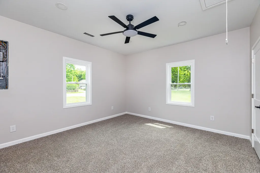 1933 Thatchers Mill Road Paris KY 40361