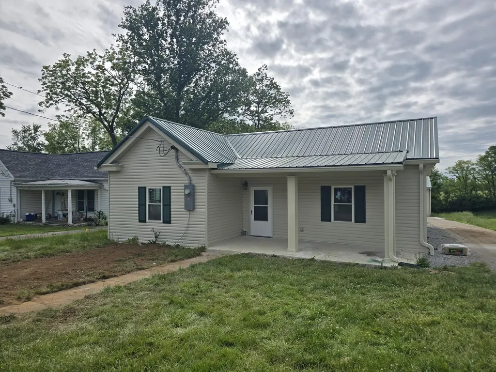 1933 Thatchers Mill Road Paris KY 40361