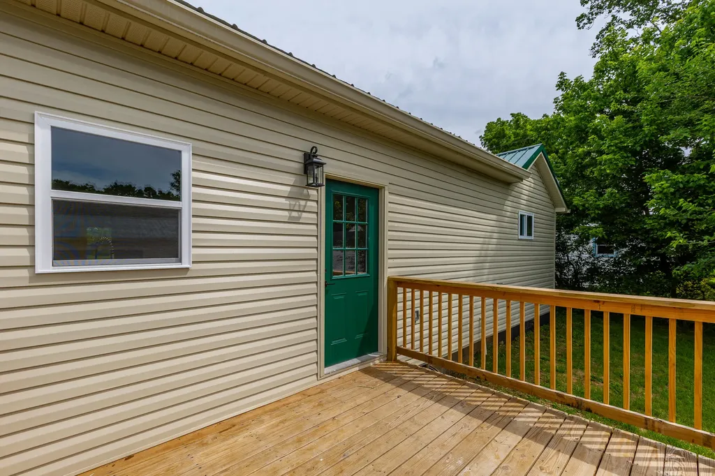 1933 Thatchers Mill Road Paris KY 40361