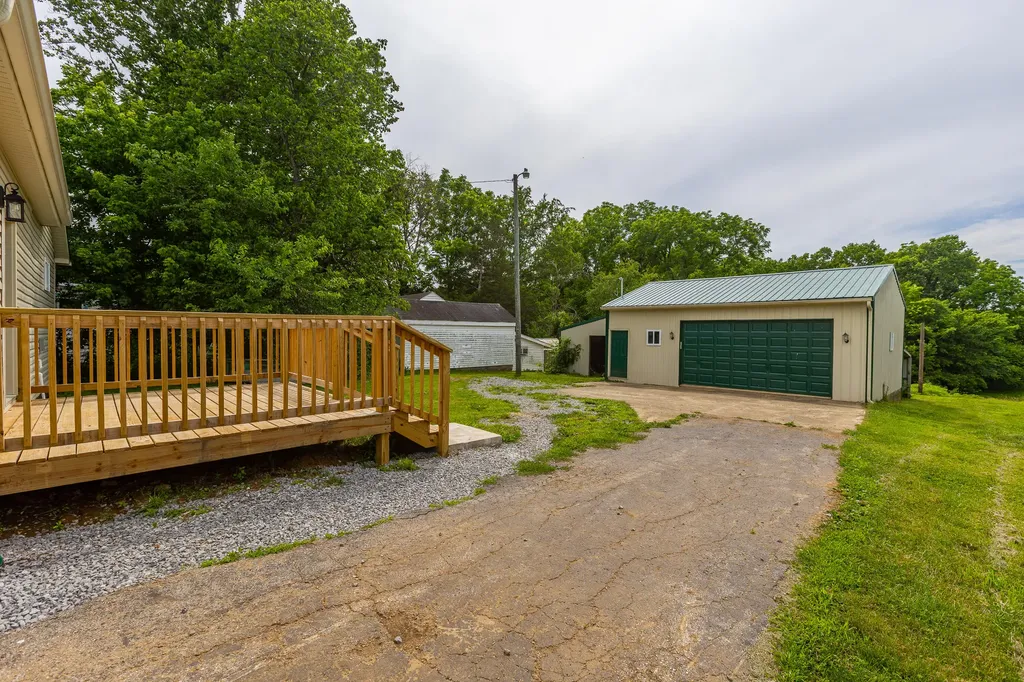 1933 Thatchers Mill Road Paris KY 40361
