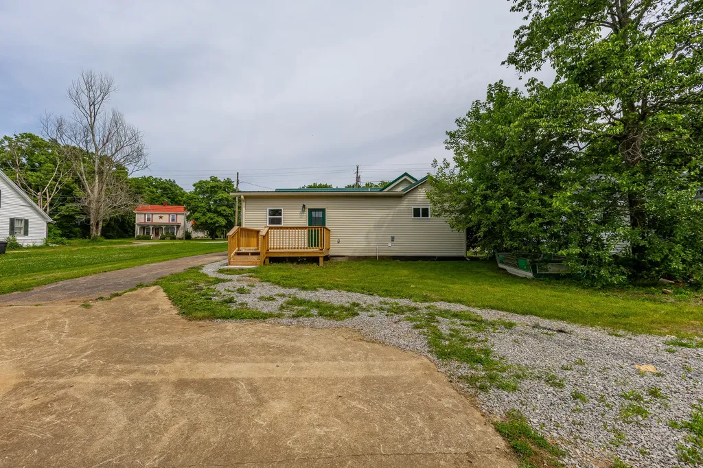 1933 Thatchers Mill Road Paris KY 40361