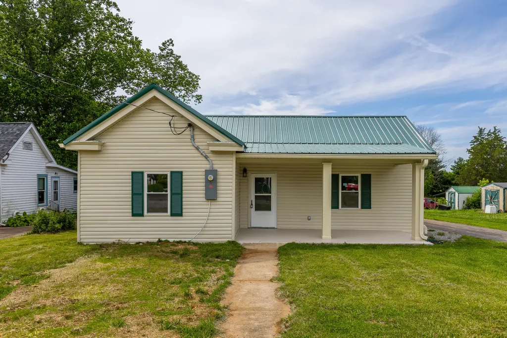 1933 Thatchers Mill Road Paris KY 40361