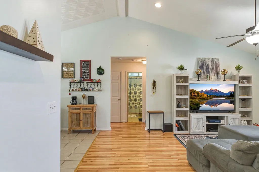 209 Kathie Court Vine Grove KY 40175