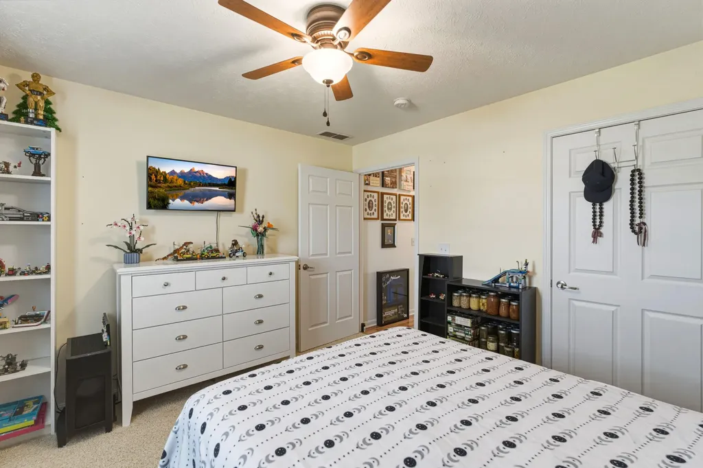 209 Kathie Court Vine Grove KY 40175