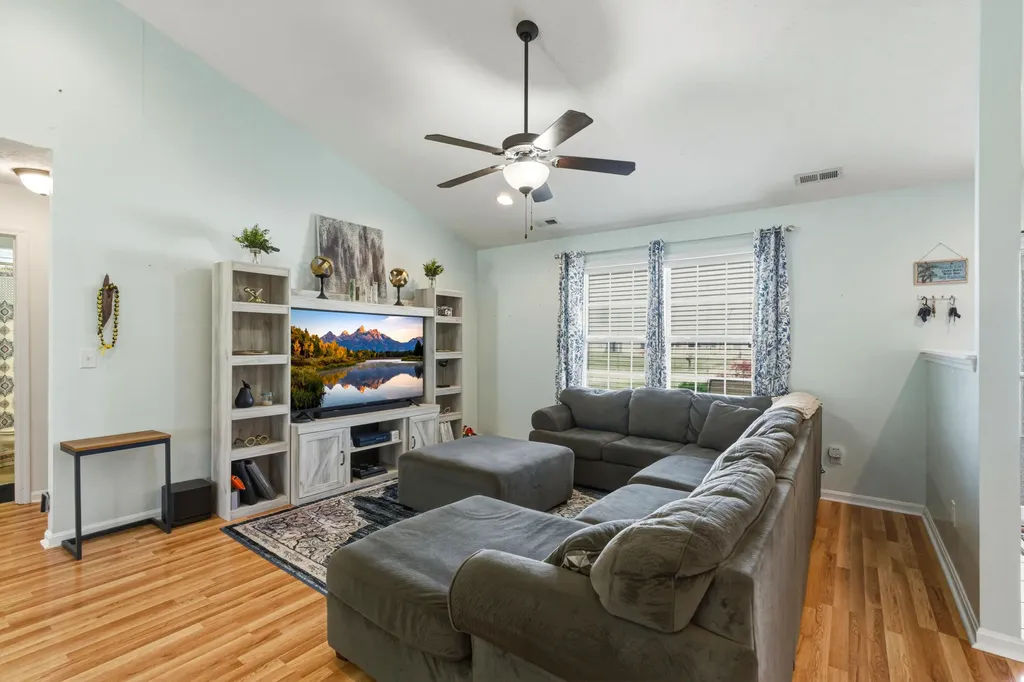 209 Kathie Court Vine Grove KY 40175