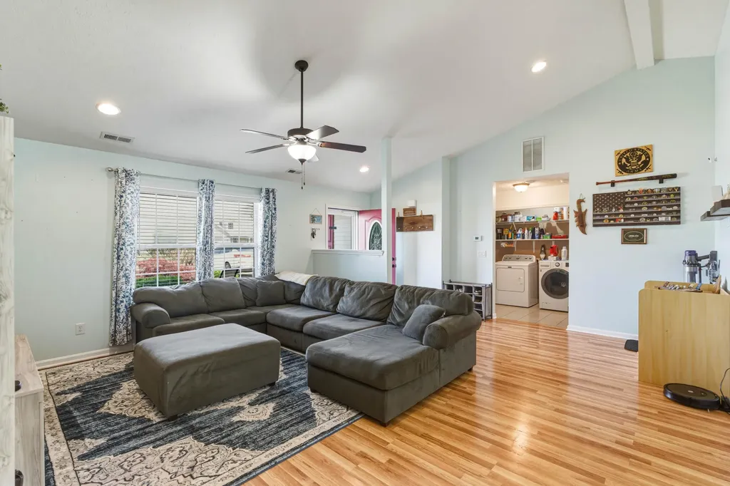 209 Kathie Court Vine Grove KY 40175