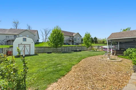 209 Kathie Court Vine Grove KY 40175