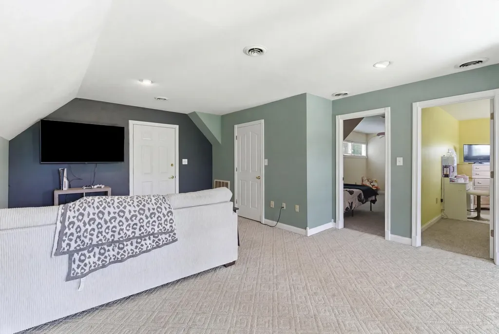 55 Woodland Cove Waynesburg KY 40489