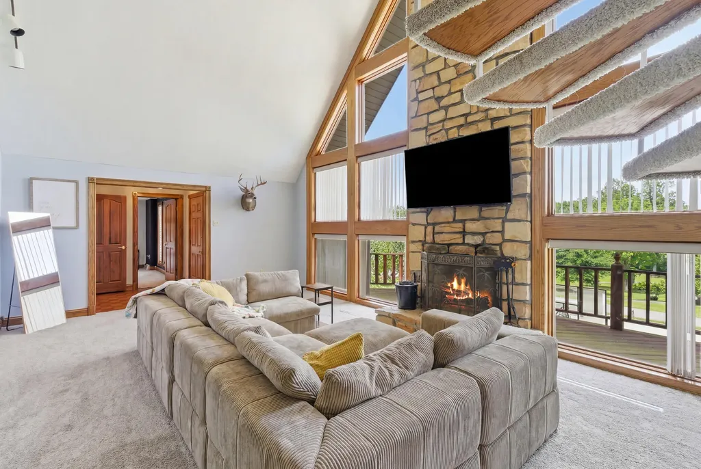 55 Woodland Cove Waynesburg KY 40489