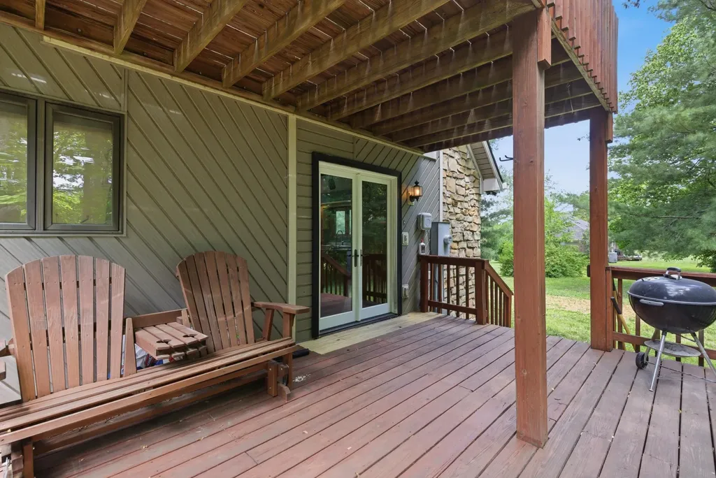 55 Woodland Cove Waynesburg KY 40489