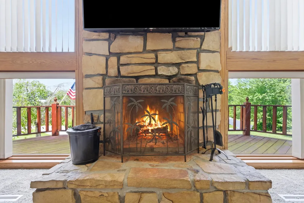 55 Woodland Cove Waynesburg KY 40489