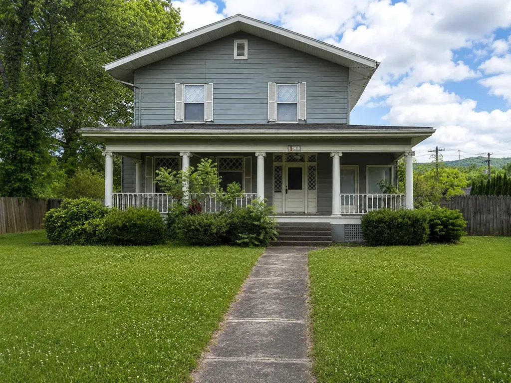 2621 W Cumberland Avenue Middlesboro KY 40965