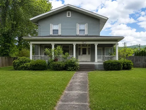 2621 W Cumberland Avenue Middlesboro KY 40965