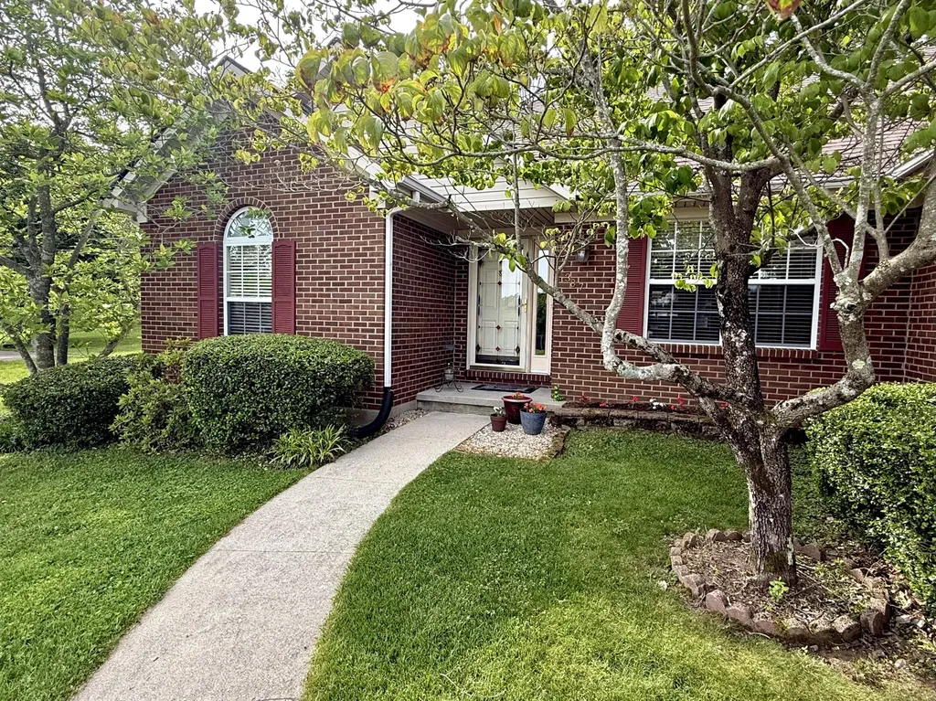 387 Colony Drive Versailles KY 40383