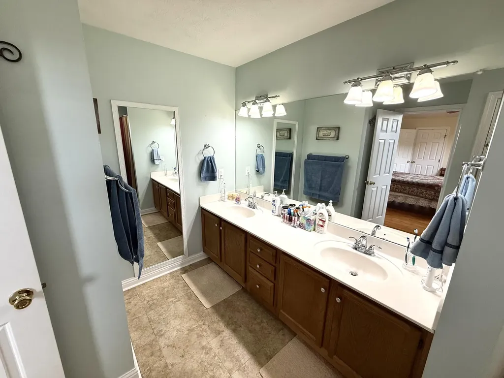 387 Colony Drive Versailles KY 40383