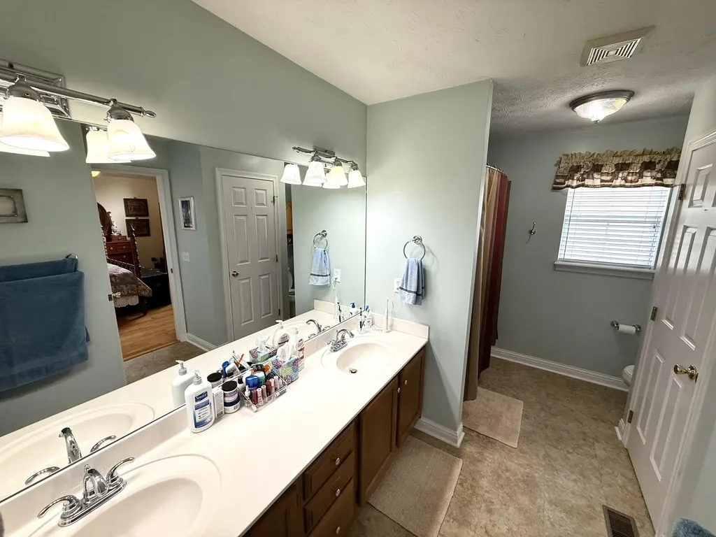 387 Colony Drive Versailles KY 40383