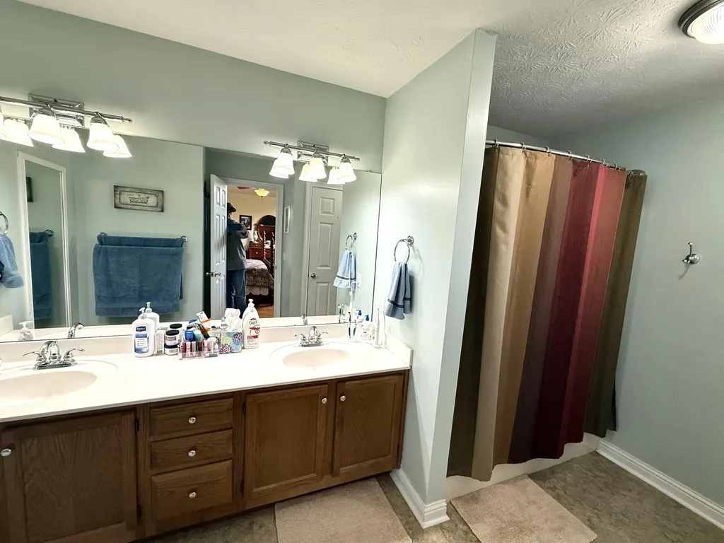 387 Colony Drive Versailles KY 40383