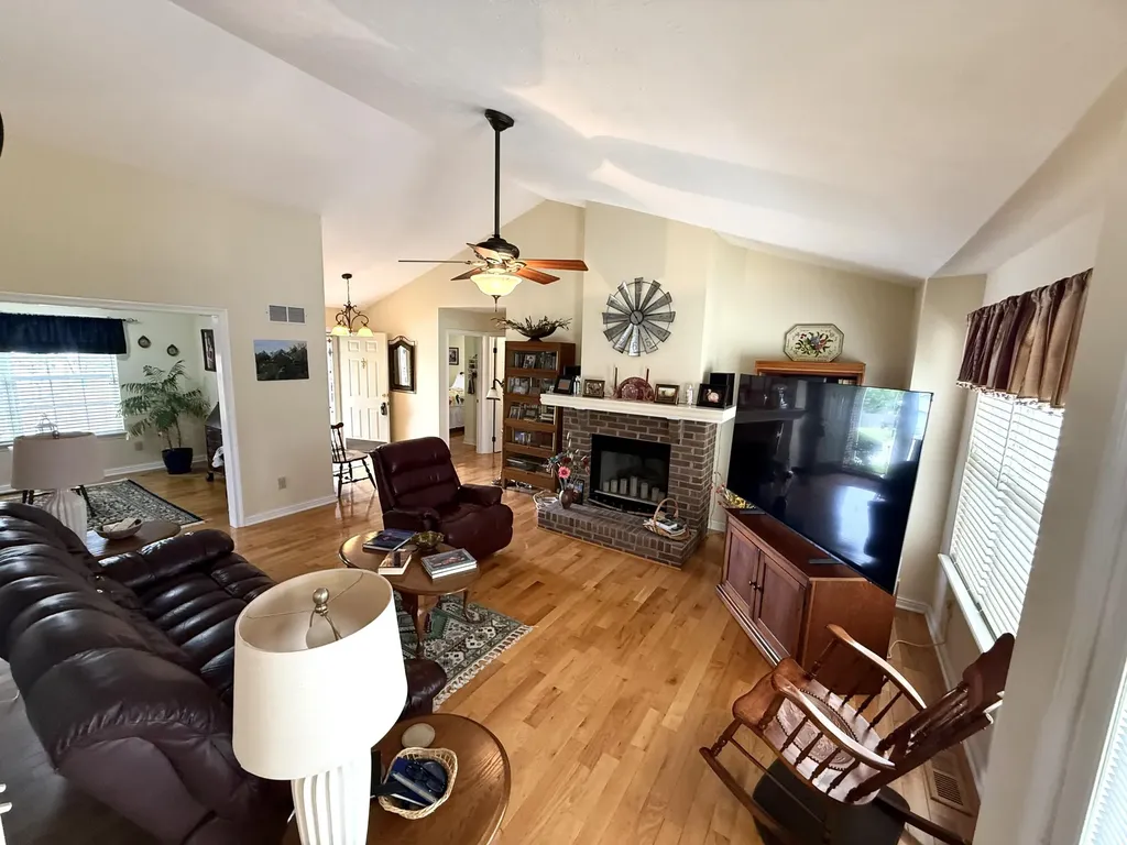 387 Colony Drive Versailles KY 40383