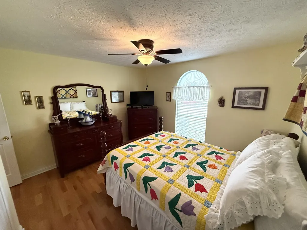 387 Colony Drive Versailles KY 40383