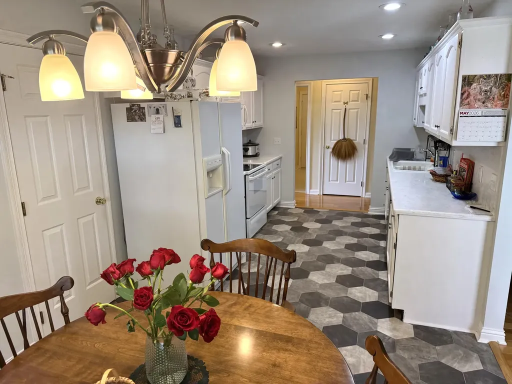 387 Colony Drive Versailles KY 40383
