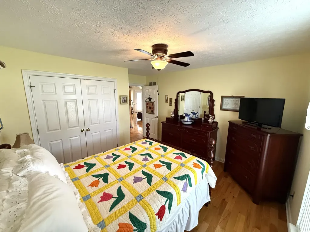 387 Colony Drive Versailles KY 40383