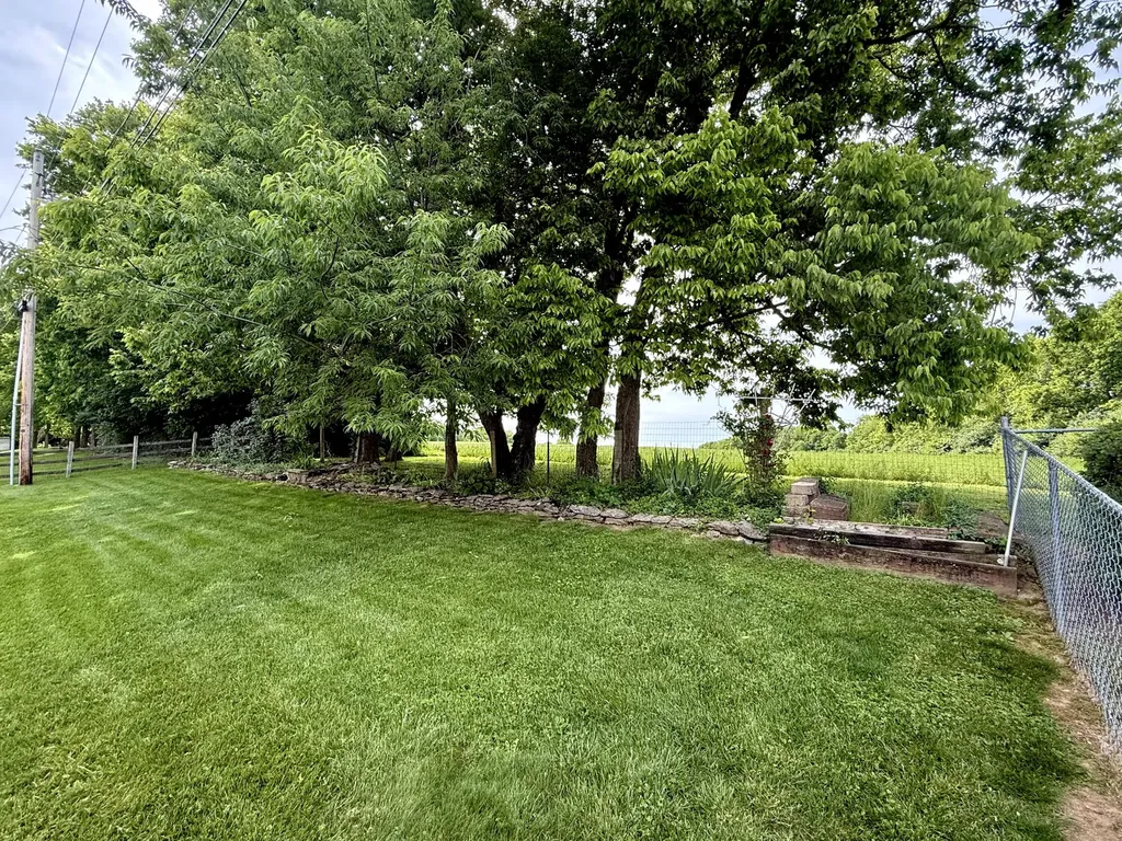 387 Colony Drive Versailles KY 40383