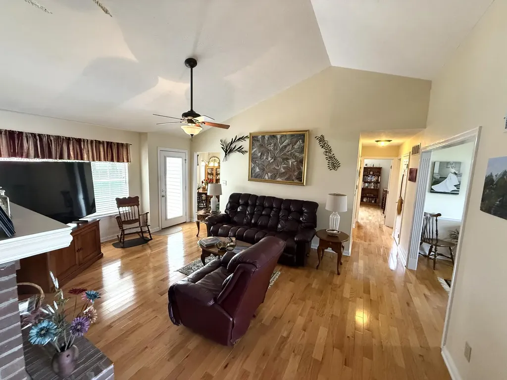 387 Colony Drive Versailles KY 40383